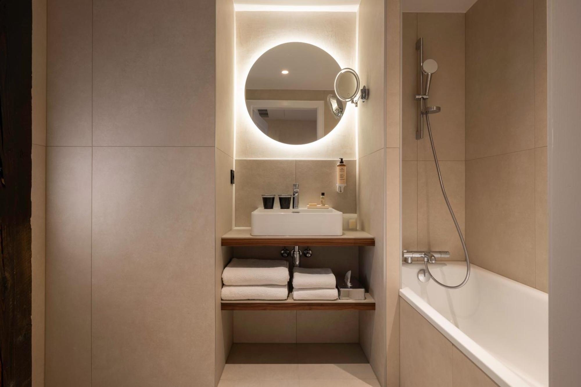 Hotel Le Colombier Оберне Екстериор снимка